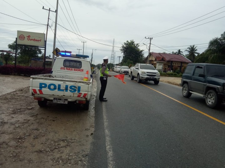 Polsek Pangkalan Kuras Rutin Laksanakan Giat Pengaturan dan Patroli di Daerah Laka Lantas