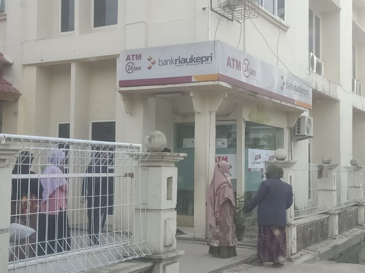Warga Pelalawan Keluhkan ATM Bermasalah, Ini Kata Kepala Cabang Bank Riau Kepri Pangkalan Kerinci (foto/Ardi) 