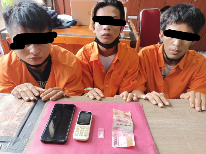 Tiga Pemuda Tualang Kembali Diringkus Tim Opsnal Satresnarkoba Polres Siak (foto/lin) 