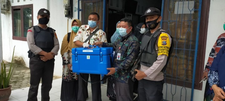 Polsek Bandar Sei Kijang Lakukan Pengawasan Pelaksanaan Vaksinasi