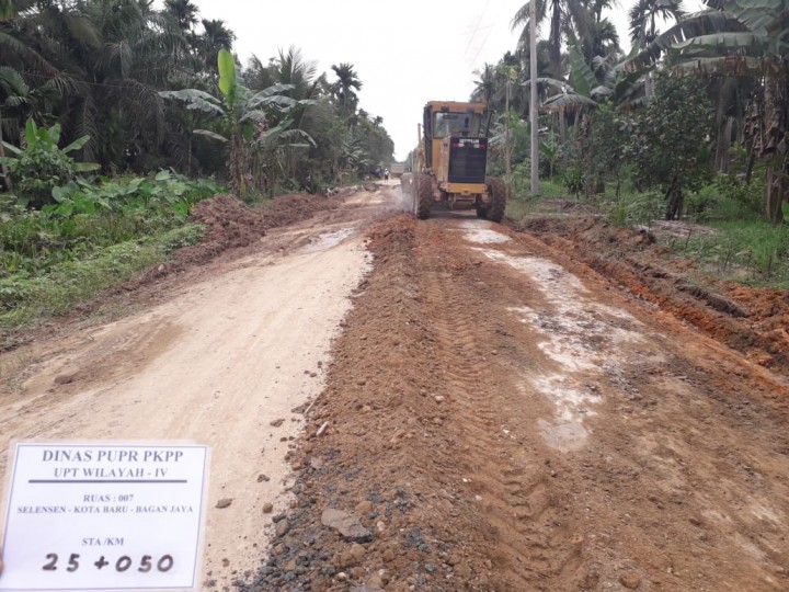 Pekerjaan Ruas Jalan di Desa Kuala Keritang, Inhil Dimulai (foto/int)