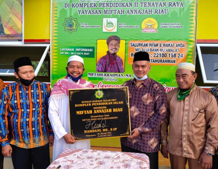 Ketua DPRD Pekanbaru Resmikan Komplek Pendidikan Islam Yayasan Miftah Annajah Riau