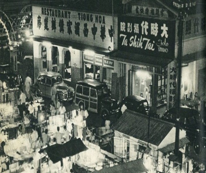 Kawasan Glodok, Jakarta, circa 1952 Foto: Istimewa/Wikicommon dan Tirto.id