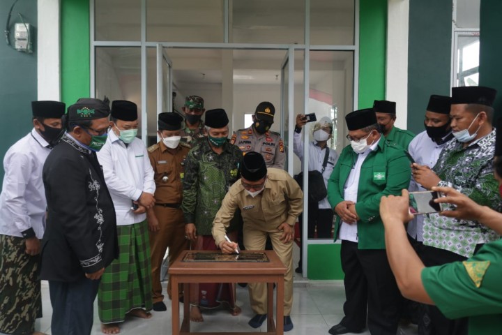 Sekda Siak Resmikan Kantor Majelis Wakil Cabang NU Kecamatan Bungaraya (foto/lin) 