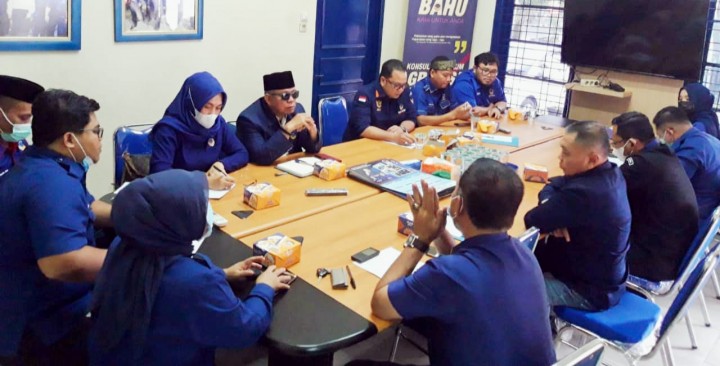 Suasana rapat mencermati situasi jelang Pilkada Kota Pekanbaru di DPW Partai NasDem Provinsi Riau, Selasa sore (2/2/2021).