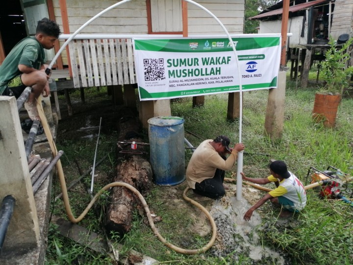 Sumur Wakaf Perdana Hadir di Desa Kuala Terusan Pelalawan (foto/ist) 