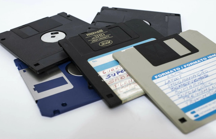 Ilustrasi floppy disk. Foto: Istimewa/Lokadata. ID