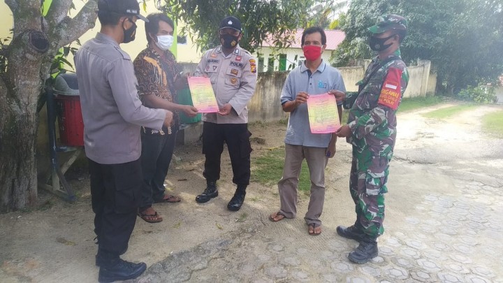 Cegah Karhutla, Polsek Kerumutan Sebarkan Maklumat Kapolda Riau