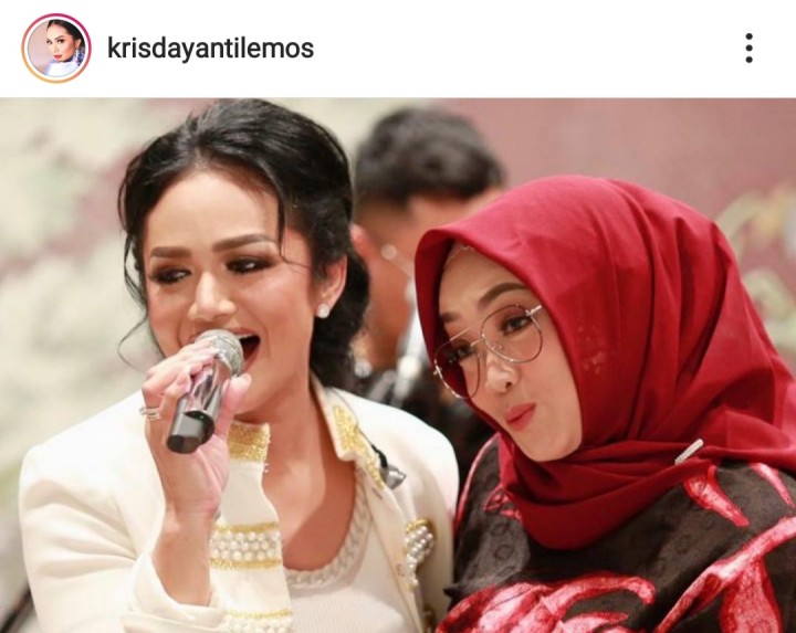 Unggahan Krisdayanti tentang Rina Gunawan di Instagram