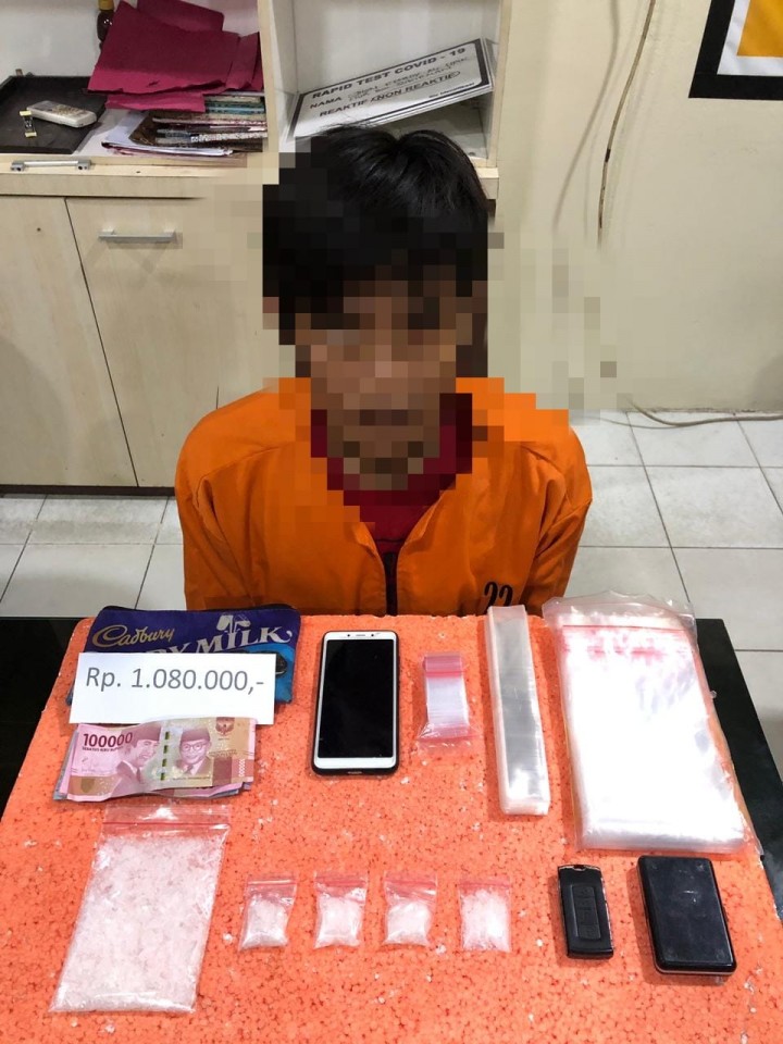 Polres Inhil Tangkap Pelaku Narkoba di Jalan Pelajar Tembilahan (foto/rgo) 