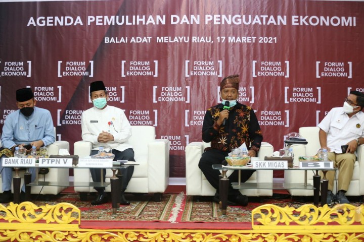 Dialog ekonomi nasional di gedung LAM Riau