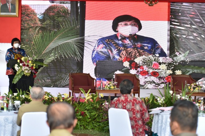 Menteri LHK Siti Nurbaya membuka Focus Group Discussion (FGD) bertema Geopolitik dan Perlindungan Sumberdaya Genetik di Indonesia di Jakarta. Foto: ist