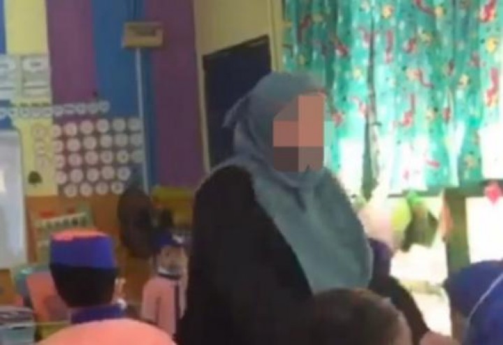 Viral Video Guru TK Usir dan Banting Murid Dengan Penuh Amarah (foto/int) 