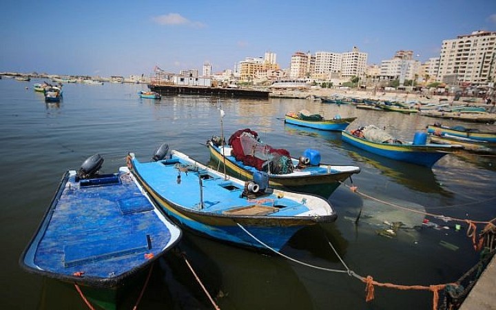 Perahu nelayan pencari ikan di kawasan Jalur Gaza