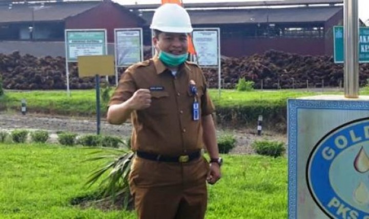 Kabid Pengolahan dan Pemasaran Dinas Perkebunan (Disbun) Riau, Defris Hatmaja