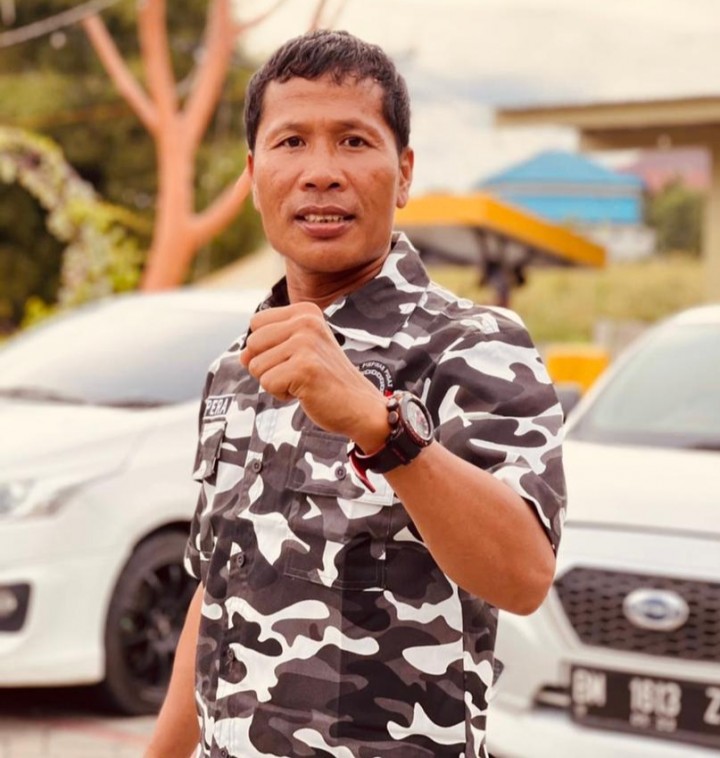 Ketua Bapera Provinsi Riau H Indra Gunawan Eet