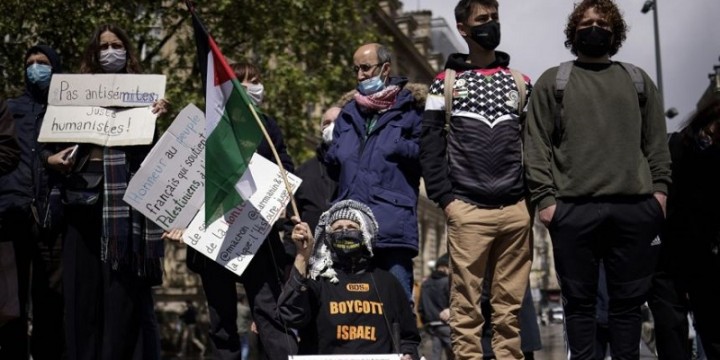 Aksi solidaritas bersama bangsa Palestina di Paris, Prancis pada Sabtu, 22 Mei 2021/EPA-EFE