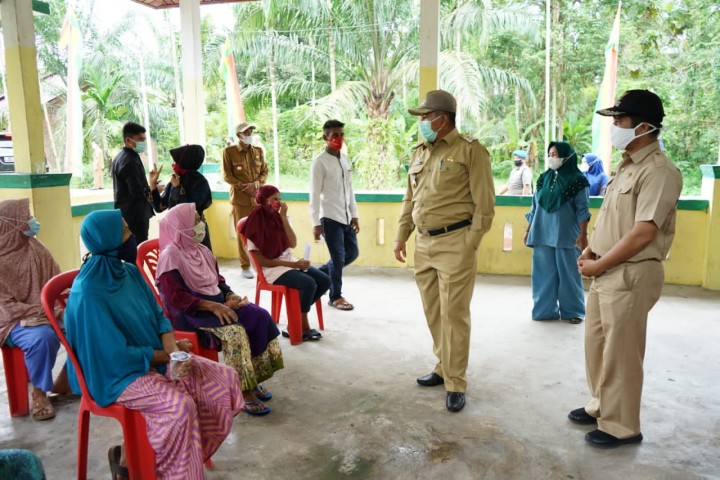 Bupati Siak: Vaksinasi Tambah Daya Tahan Tubuh (foto/lin) 