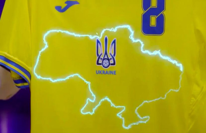 Seragam sepak bola kesebelasan Ukraina. Foto: Internet
