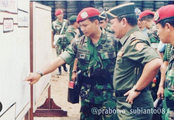 Momen Prabowo Subianto Menemani Jenderal Feisal Tanjung, Orang Batak Kedua Jadi Panglima ABRI di Orde Baru (foto/int) 