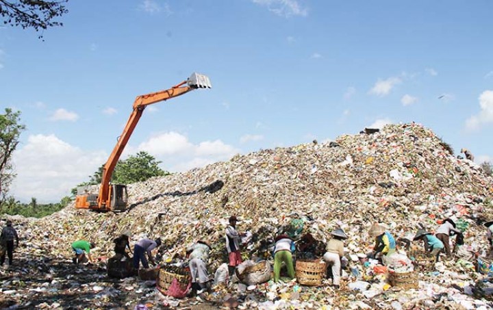 Timbunan sampah. Foto: Jawa Pos