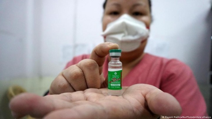 Skandal Covid-19, Ternyata Selama Ini Ribuan Orang di India Disuntik Air Garam Bukan Vaksin (foto/ilustrasi) 