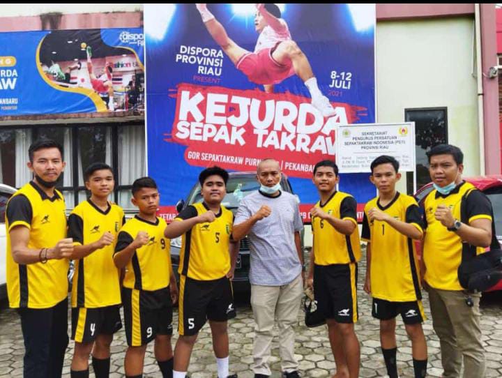 Tim Sepak Takraw Putra Kuansing, Raih Medali Emas Kejurda Tingkat Pelajar Provinsi Riau (foto/zar)
