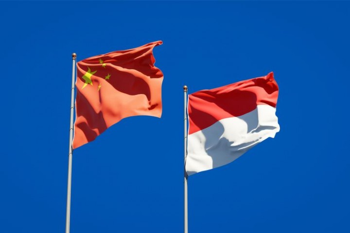 Bendera Indonesia dan China. Sumber: Internet