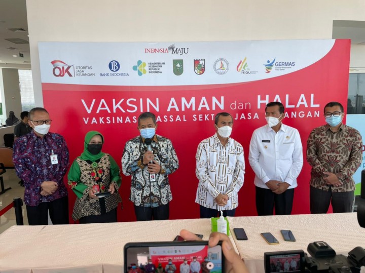 OJK Riau adakan vaksin untuk sektor jasa keuangan di Provinsi Riau