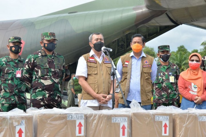 Oxygen Concentrator dan Obat Bantuan Presiden Jokowi Tiba, Gubernur Riau: Sangat Bermanfaat Untuk Pasien Covid-19 (foto/int)