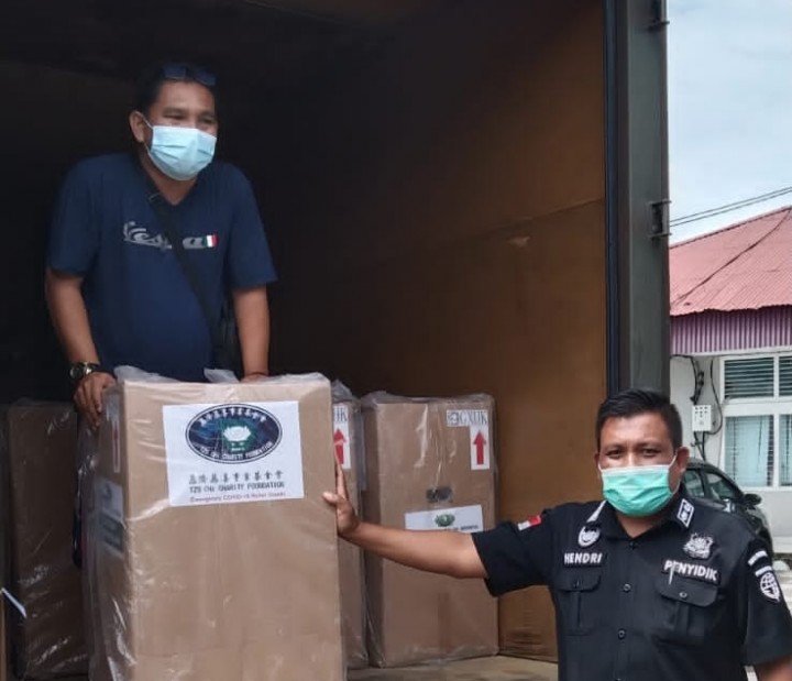 Kuansing Terima Bantuan Obat Serta Oksigen Dari Presiden dan Gubernur Riau (foto/zar)