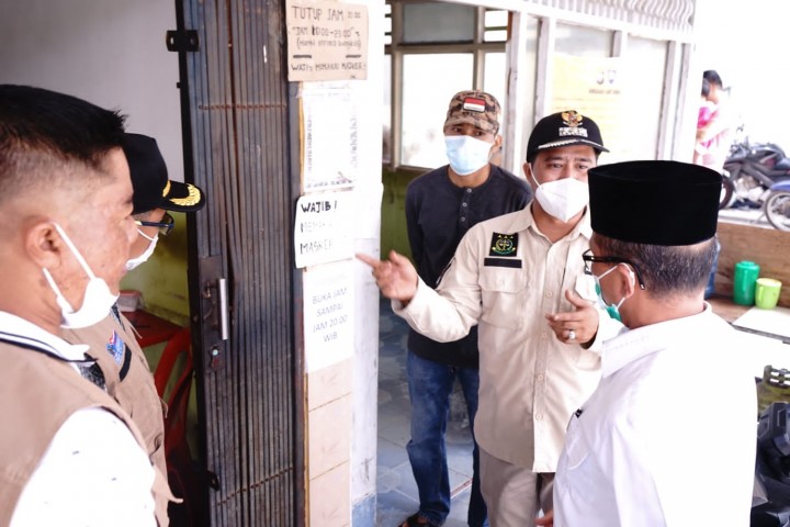 Pantau Sejumlah Tempat Sekda Siak Minta  Rumah Makan dan Pasar Terapkan Prokes Ketat (foto/ist)