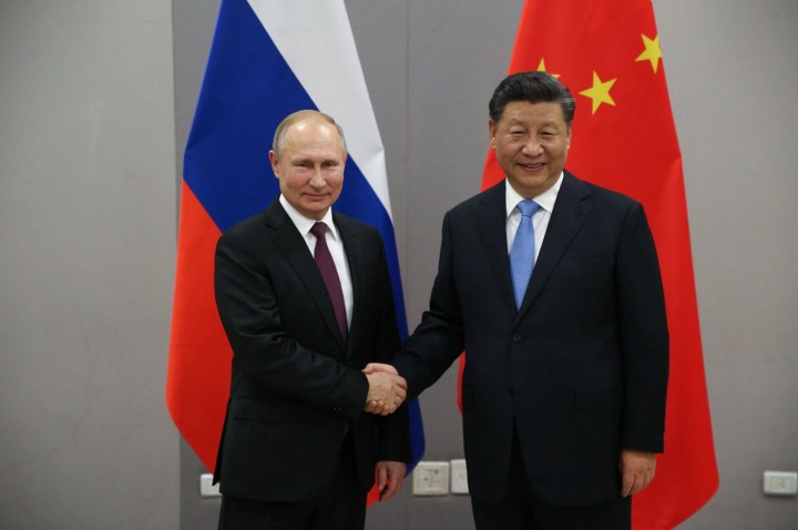 Presiden Vladmir Putin dan Presiden Xi Jinping