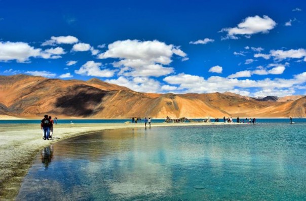 Foto : Danau Pangong, Ladakh (Gambar: Pixabay)