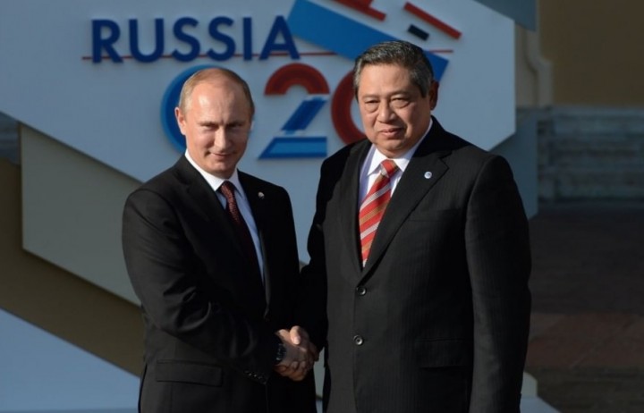 Potret Gagah SBY Dengan Vladimir Putin, Dua Petinggi Negara Dengan Kemampuan Militer, Netizen: Gagah Berkharisma (foto/int)