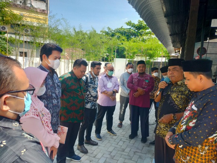Pelepasan calon Rektor Universitas Muhammadiyah Riau (Umri) Dr Jupendri di rumah peradaban Jl. Rambutan, Pekanbaru. (Foto: Istimewa)