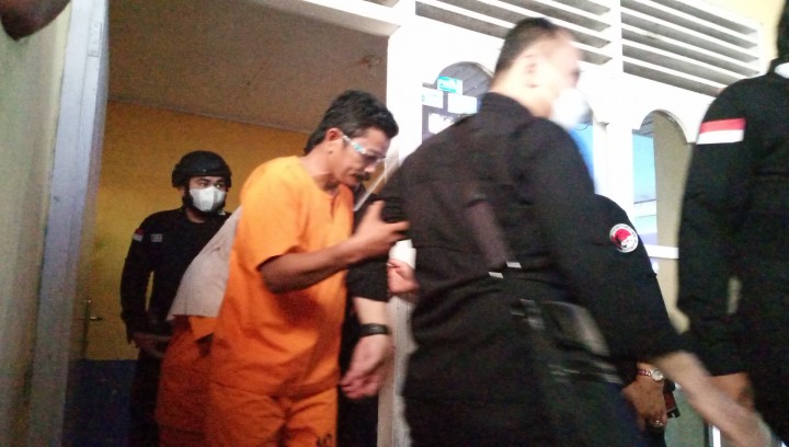 Dua pelaku narkotika Asal Aceh diringkus Tim Ditnarkoba Polda Riau bersama 81 Kg Sabu di sebuah rumah kontrakan di Jalan Swadaya Panam. Foto (Amri)