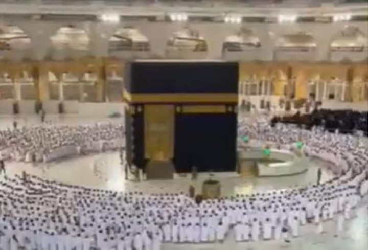Pertama Kali Semasa Pandemi, Masjidil Haram Menampung Kapasitas Penuh dan Tanpa Jarak (foto/int)