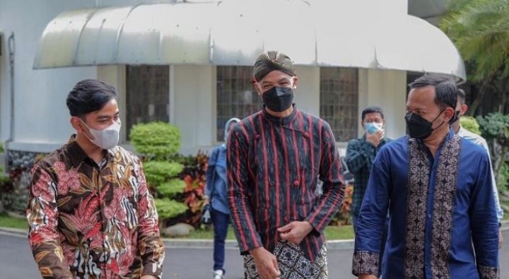 Ganjar Pranowo, Bima Arya dan Gibran bertemu dalam sebuah kesempatan. Sumber: Humas Pemkot Bogor