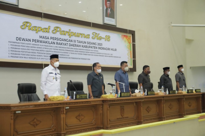 Ketua DPRD Inhil Pimpin Rapat Paripurna Perubahan 5 Ranperda