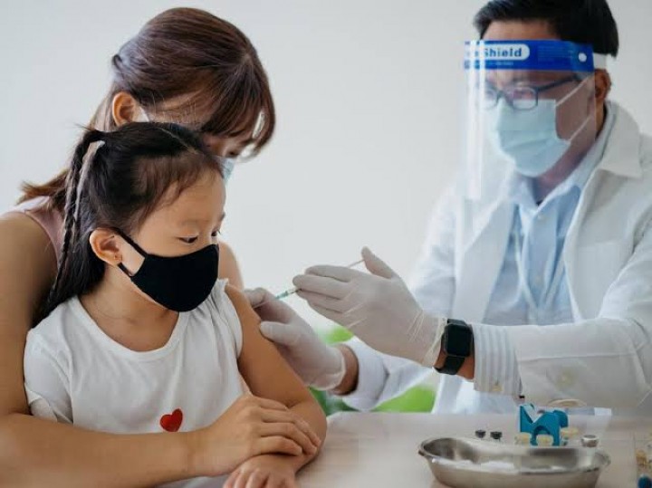Januari 2022, Anak 6 Sampai 11 Tahun Disuntik Vaksin Sinovac (foto/ilustrasi) 