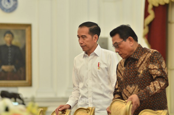 Presiden RI Joko Widodo dan Kepala Staf Presiden Moeldoko. Sumber: Internet