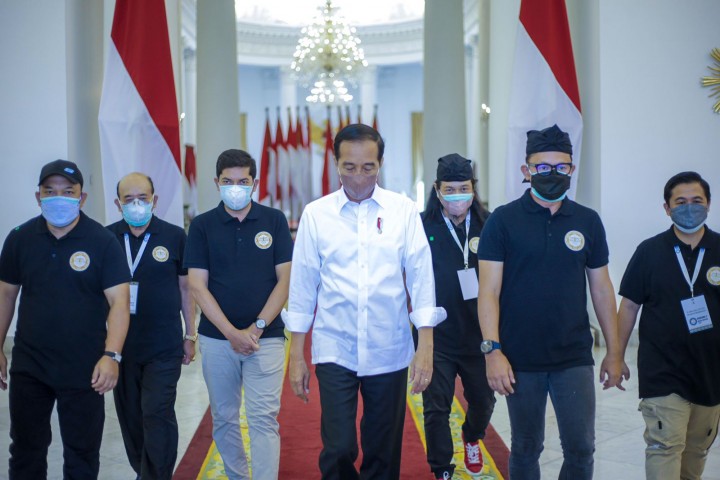 Presiden Jokowi bersama peserta Kongres JKPI