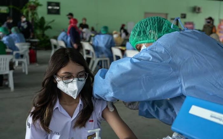 Targetkan Herd Imunity, 30 Ribu Pelajar di Pekanbaru Sudah Disuntik Vaksin Covid-19 (foto/int)