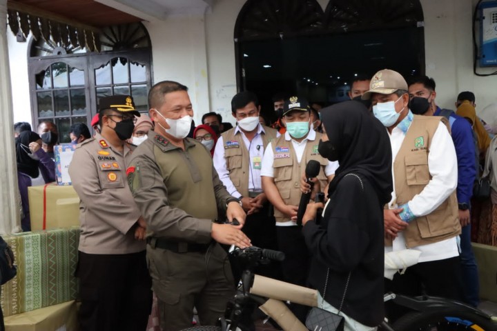 Kapolda Riau saat tinjua vaksinasi di Siak