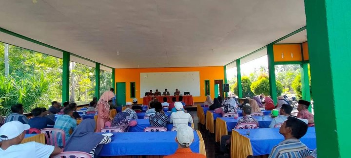 Rapat tim relawan BLT DD 2022 Desa Pambang Pesisir