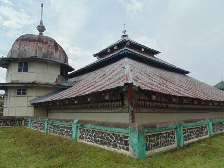 Masjid Koto Tuo Kerinci, Jambi. Sumber: YPTD