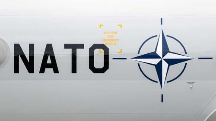 Lambang NATO. Sumber: Internet