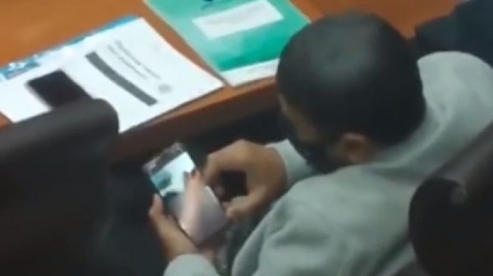 Anggota DPR RI Harvey Malaihollo yang diduga menonton video porno saat rapat. Sumber: Suara.com