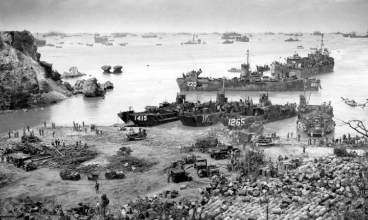 Marinir Amerika mendarat di Okinawa, Jepang. Sumber: Okezone.com